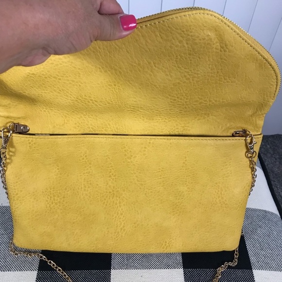 Mustard Yellow Purse with Gold Chain black and white striped interior - Picture 2 of 6